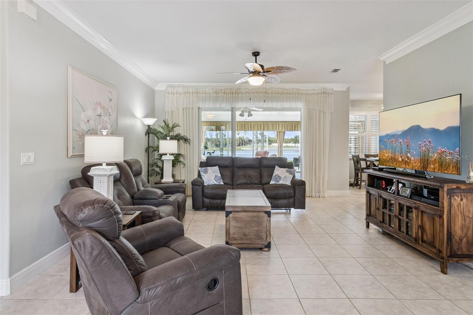 SOLIVITA-PH VIA - Residential