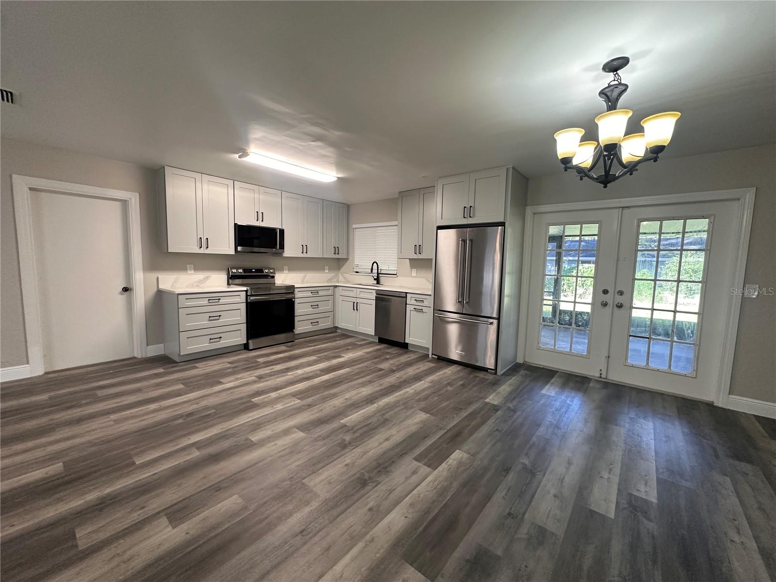 MOUNT DORA SHERWOOD SUB - Residential Lease