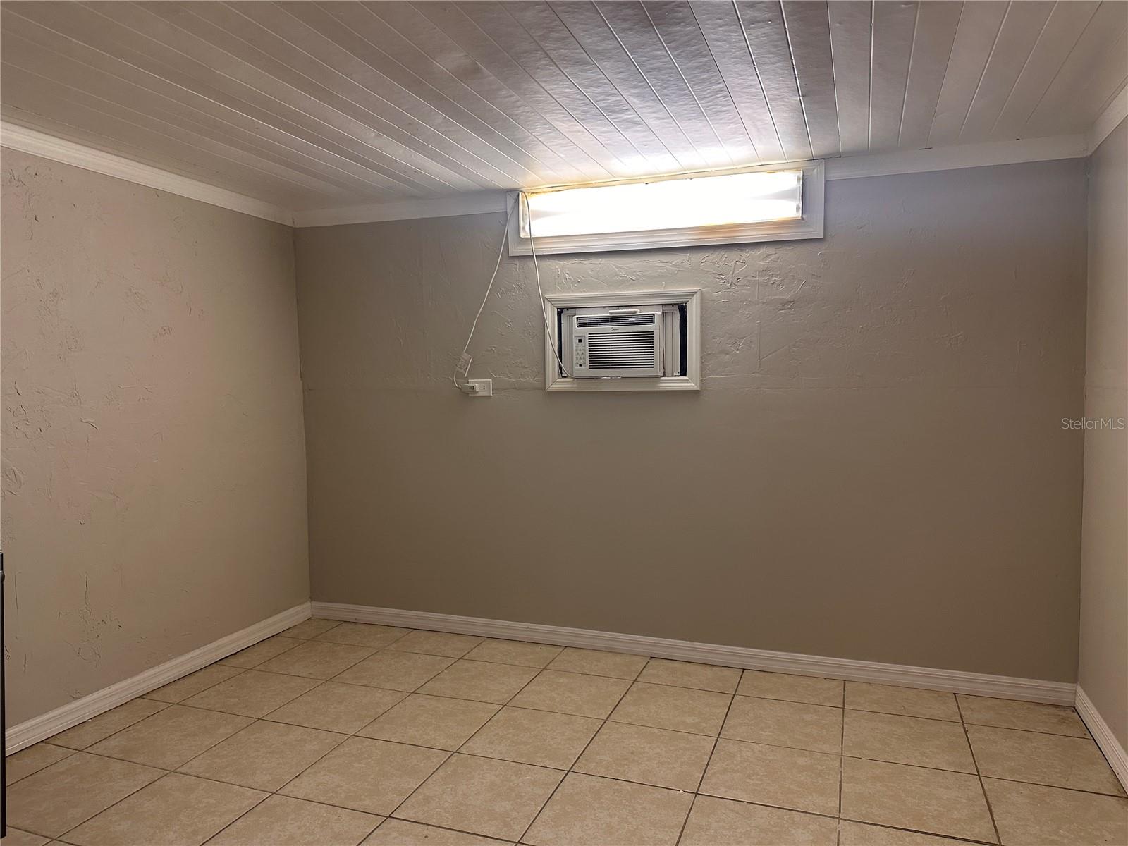 MOUNT DORA SHERWOOD SUB - Residential Lease