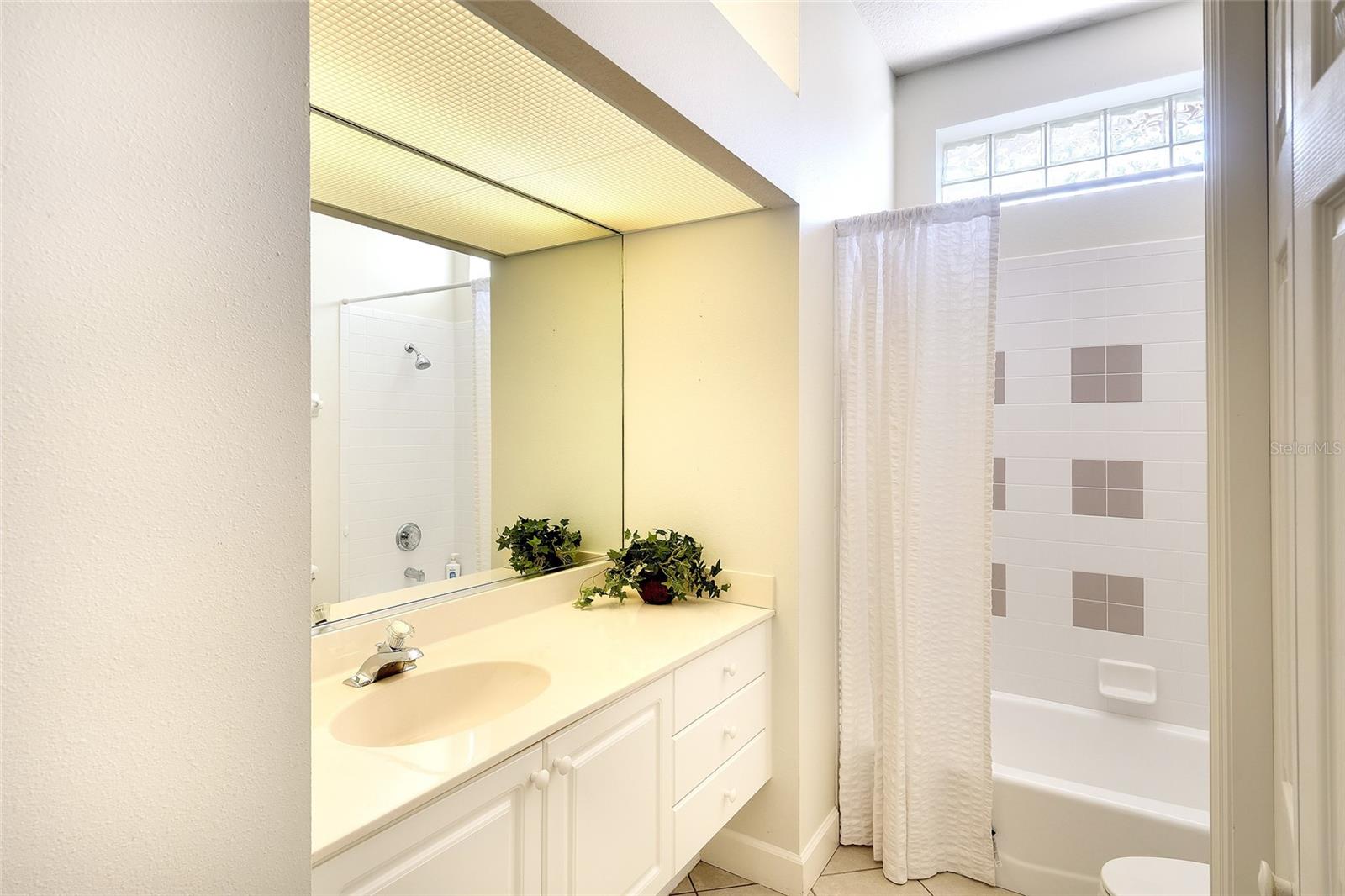 ROSEDALE 10 - Residential