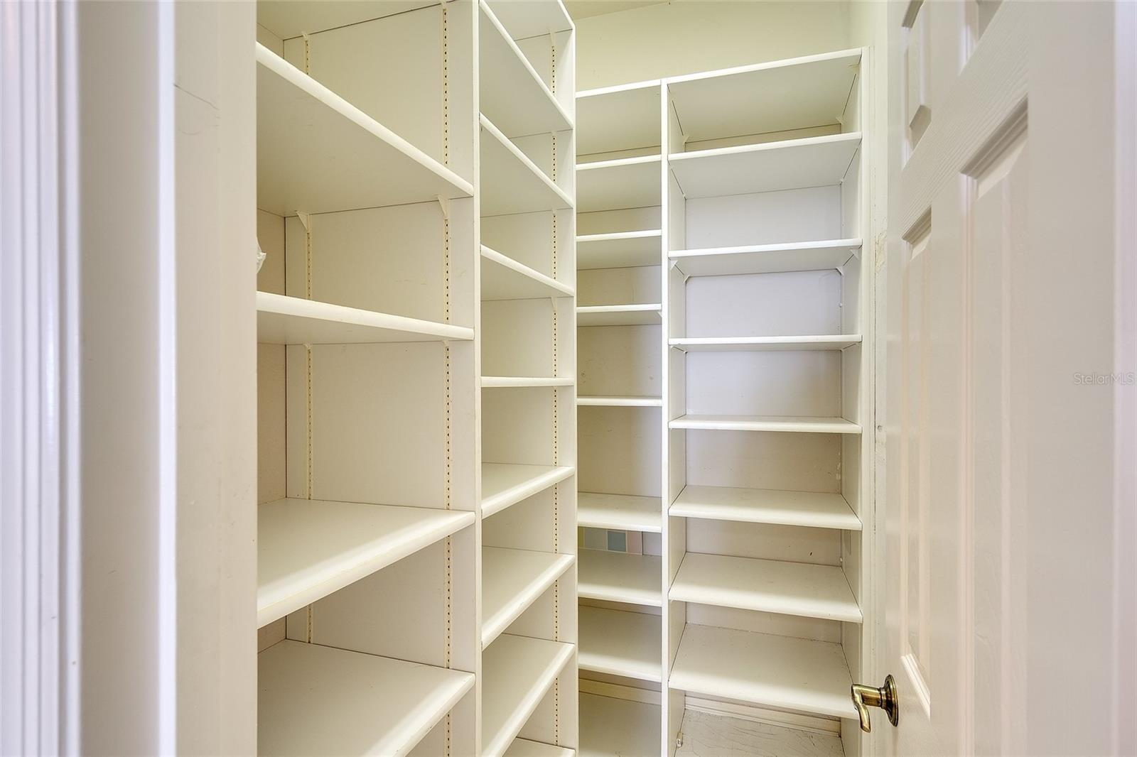 ROSEDALE 10 - Residential