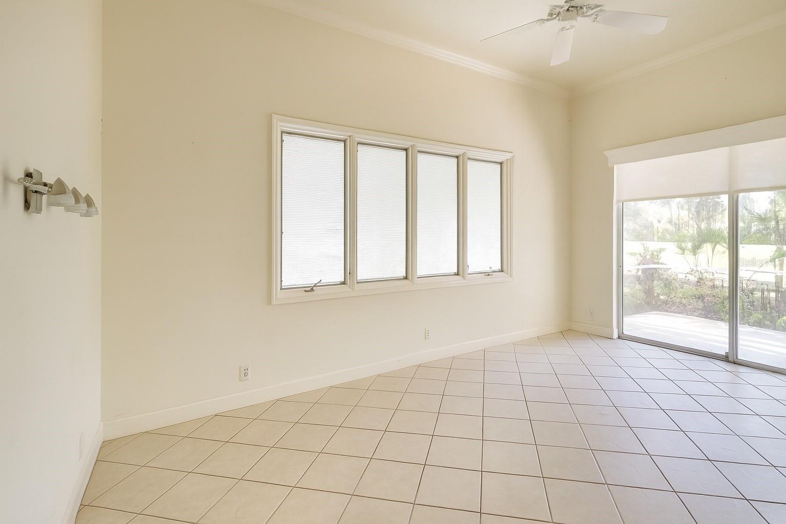 ROSEDALE 10 - Residential