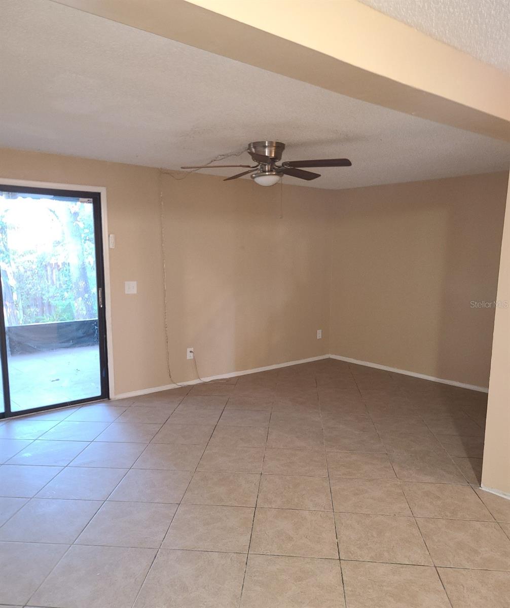 ACORN VILLAGE CONDO PH 02 - Residential