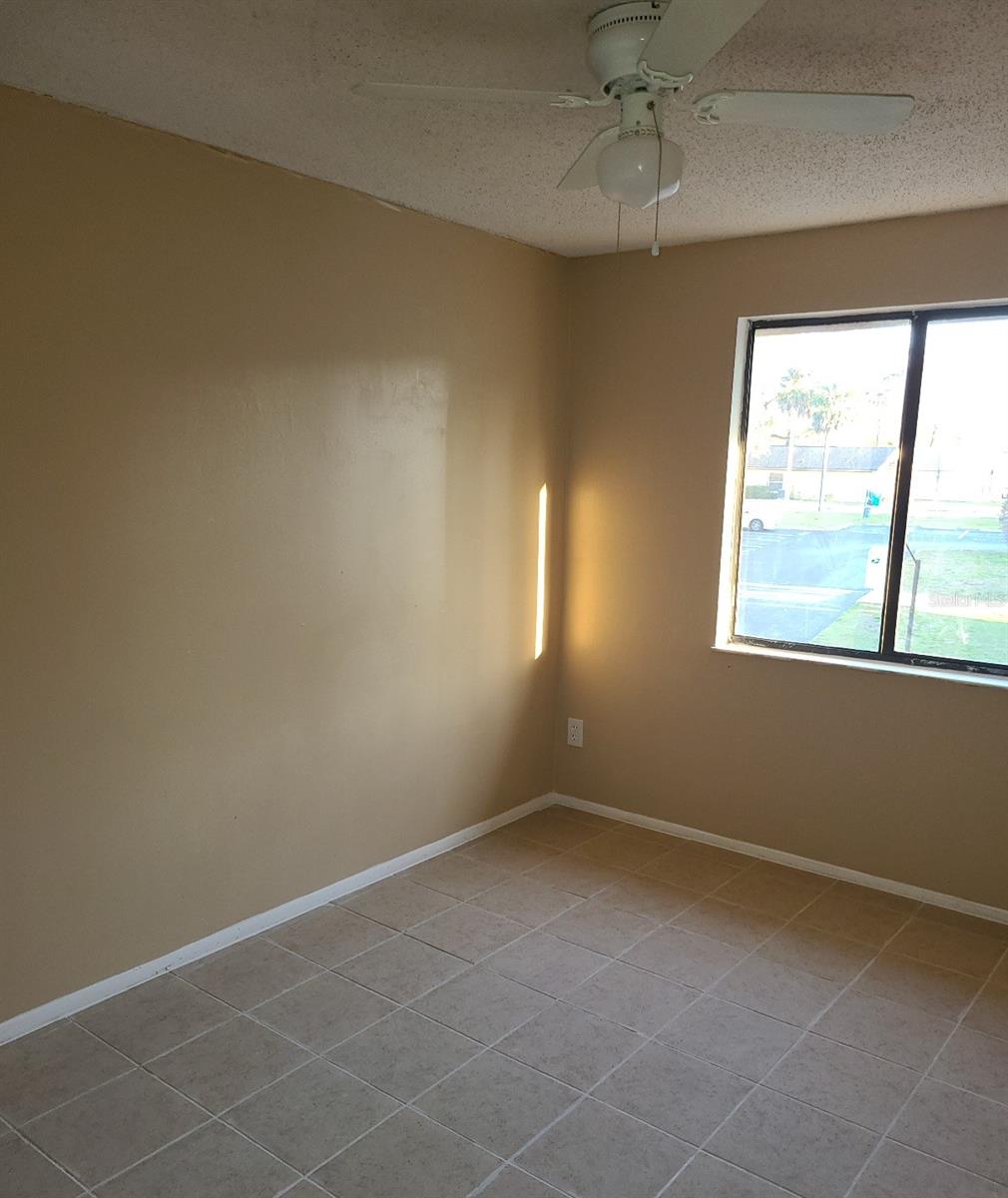 ACORN VILLAGE CONDO PH 02 - Residential