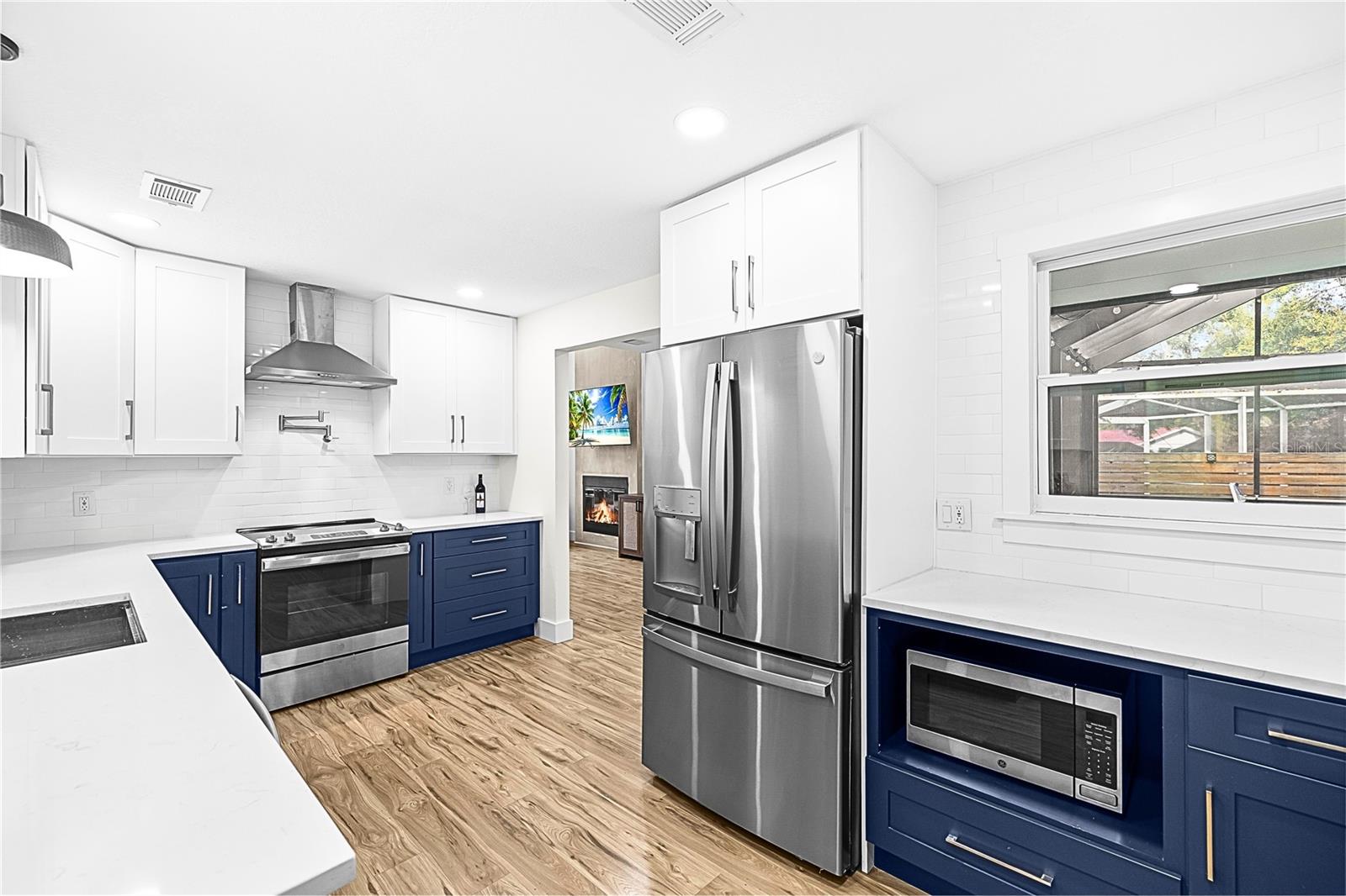 LOWRY OAKS - Residential