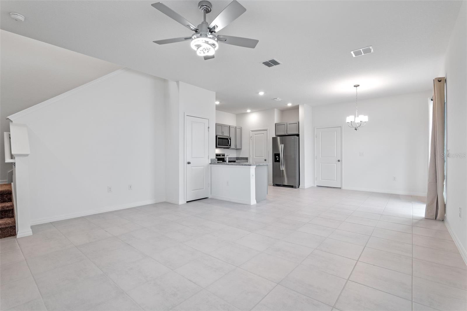 CYPRESS BLUFF PH 1 - Residential Lease