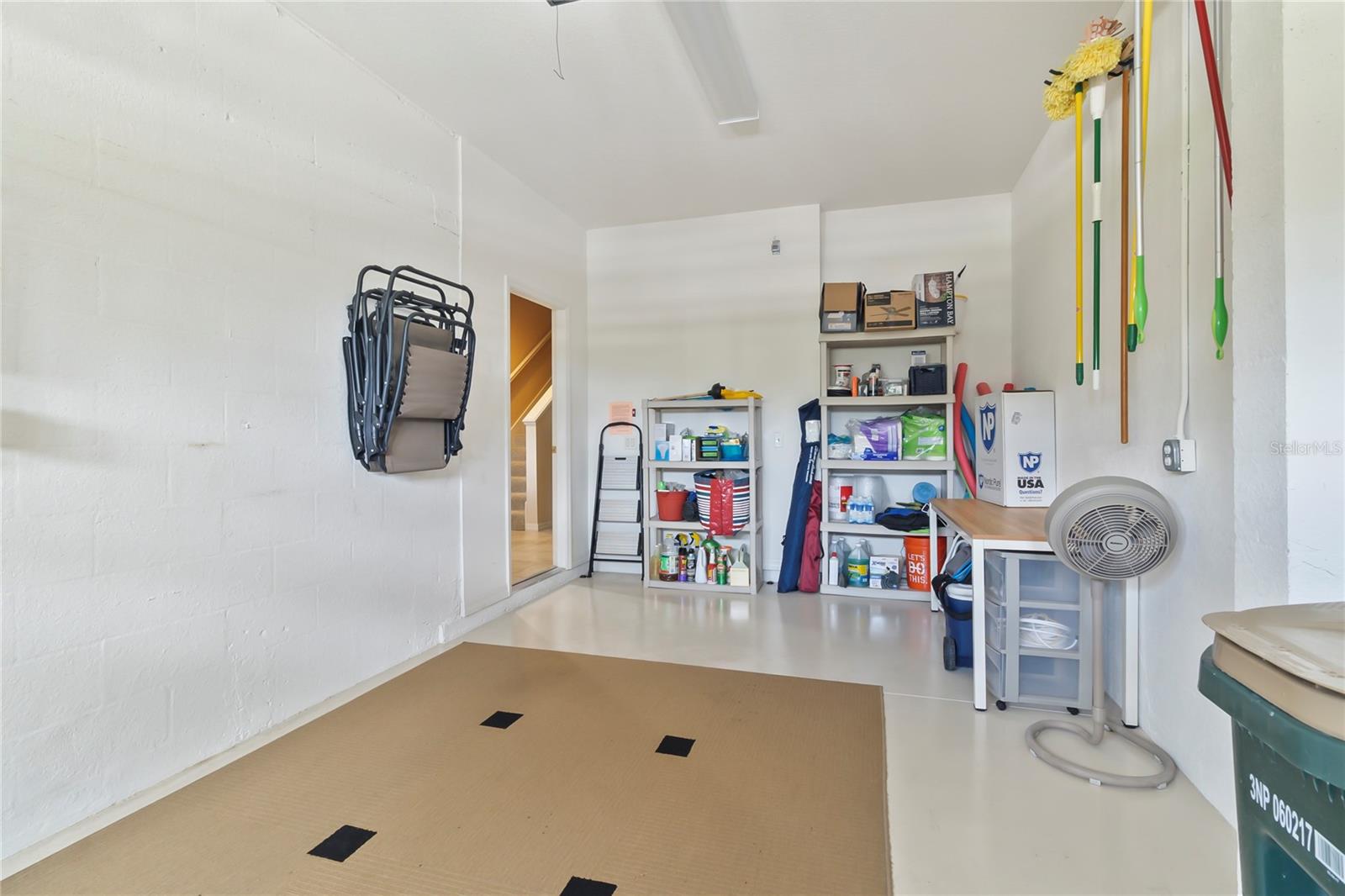 TOWNS AT LAKESIDE - Residential Lease