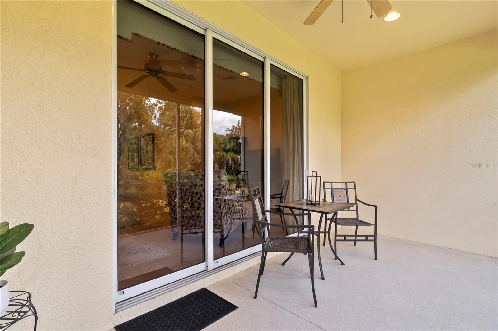 TOWNS AT LAKESIDE - Residential Lease