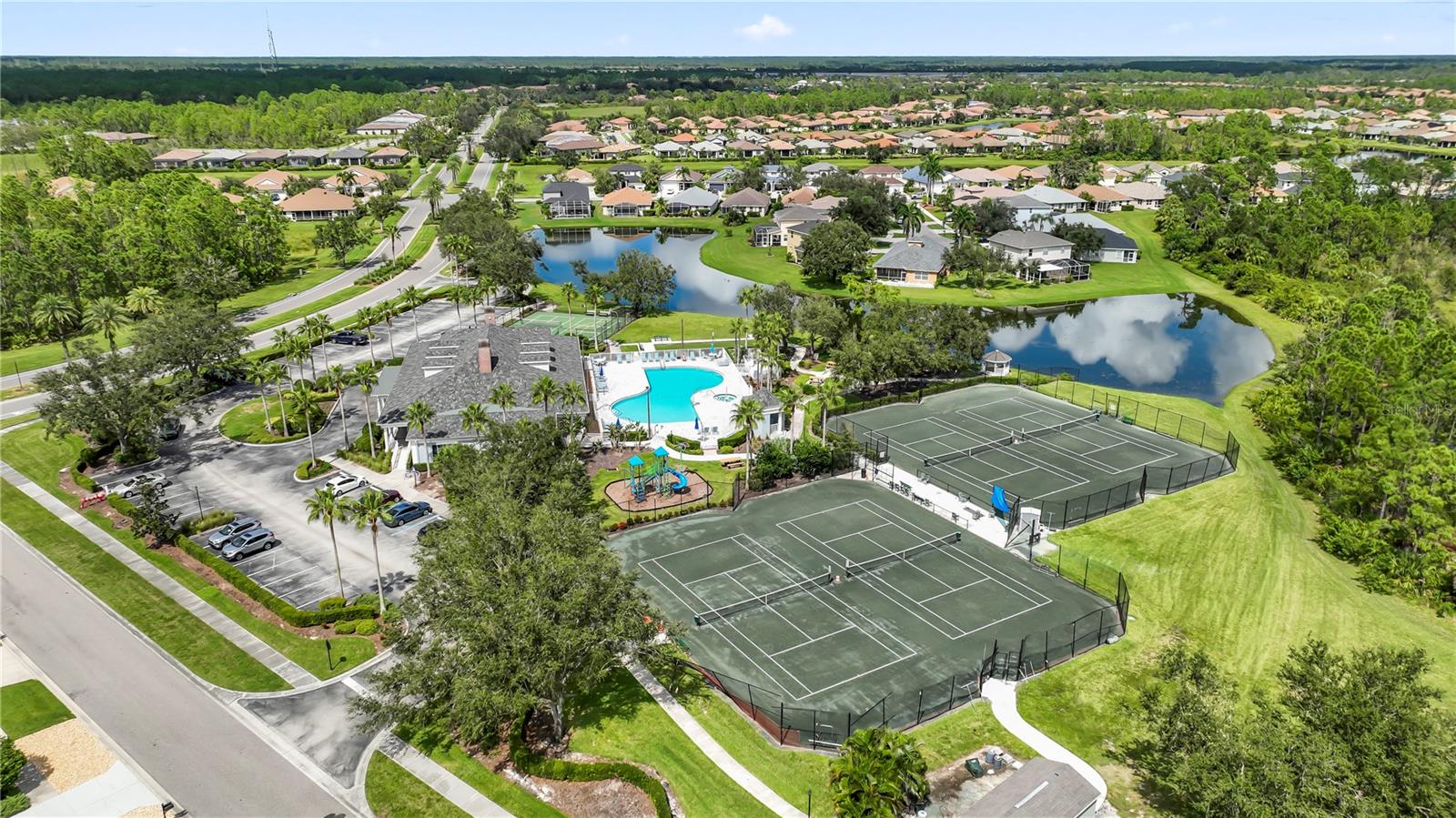 TOWNS AT LAKESIDE - Residential Lease