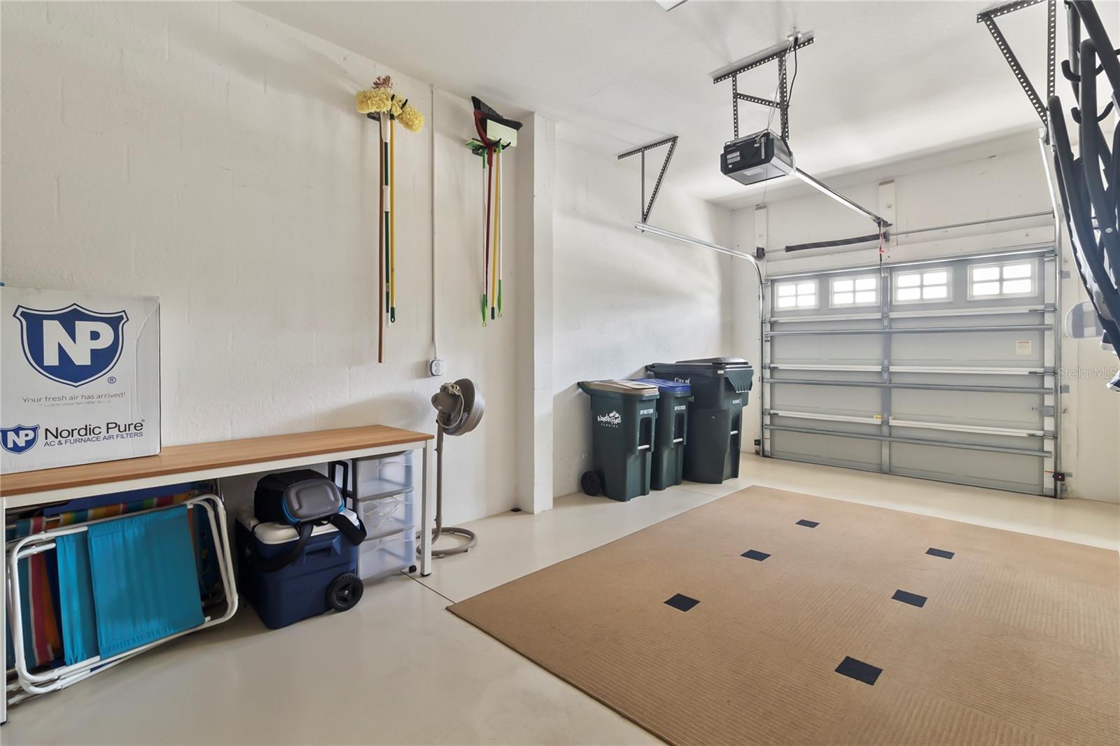 TOWNS AT LAKESIDE - Residential Lease