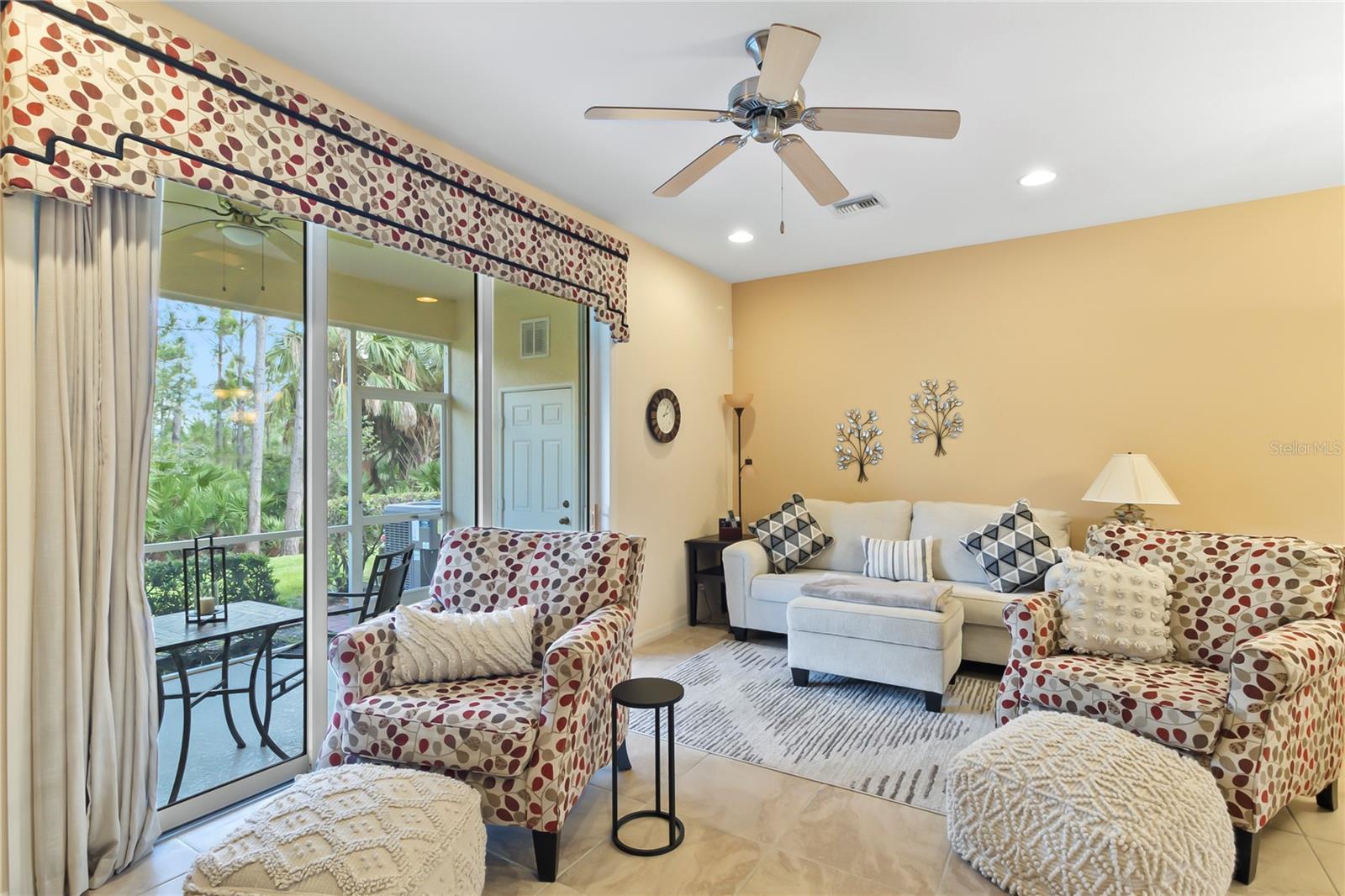 TOWNS AT LAKESIDE - Residential Lease