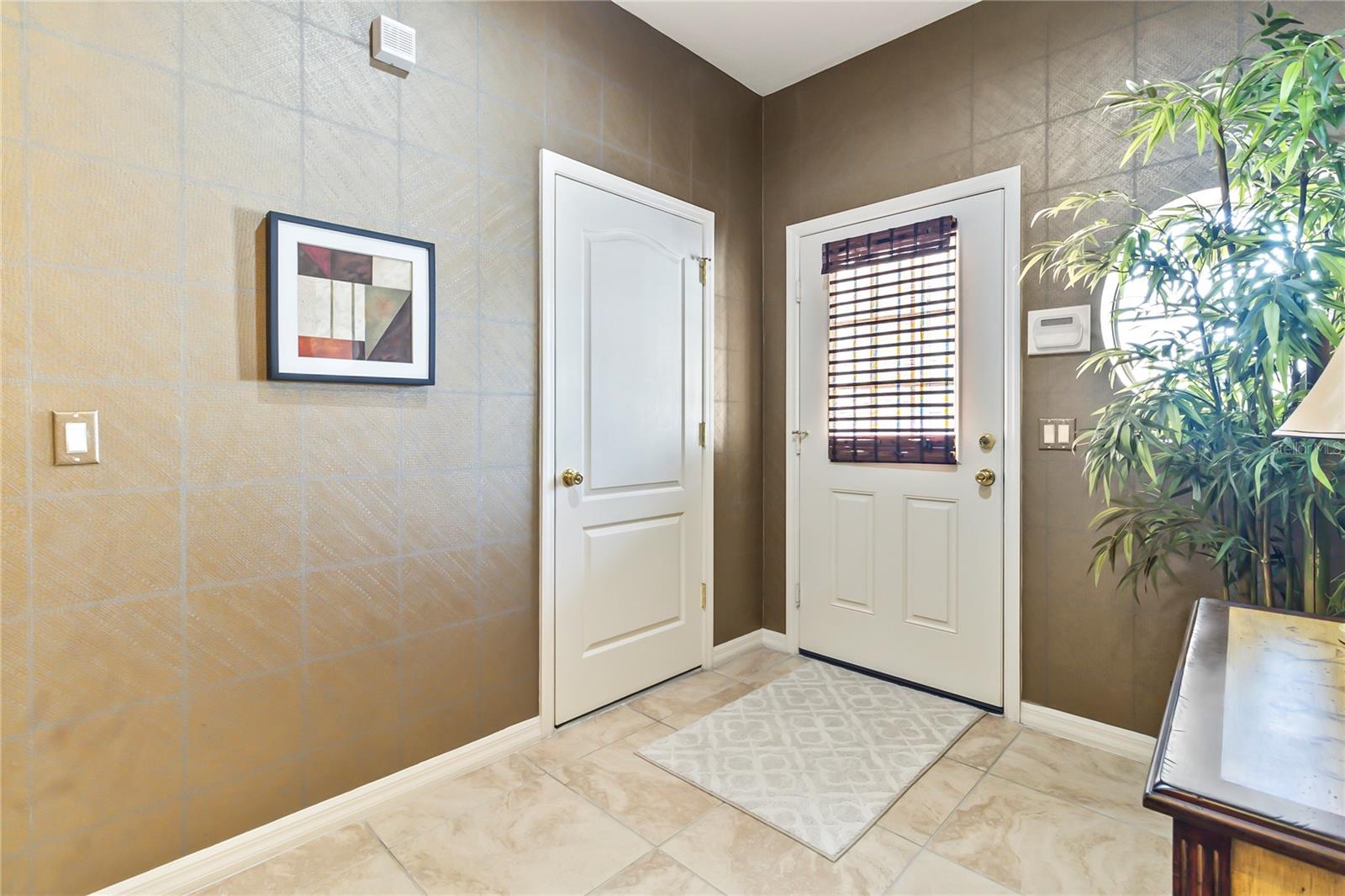 TOWNS AT LAKESIDE - Residential Lease