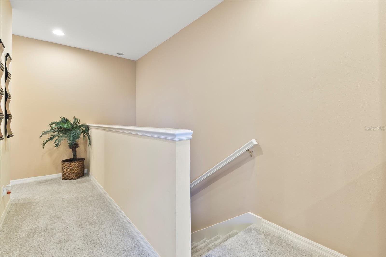 TOWNS AT LAKESIDE - Residential Lease