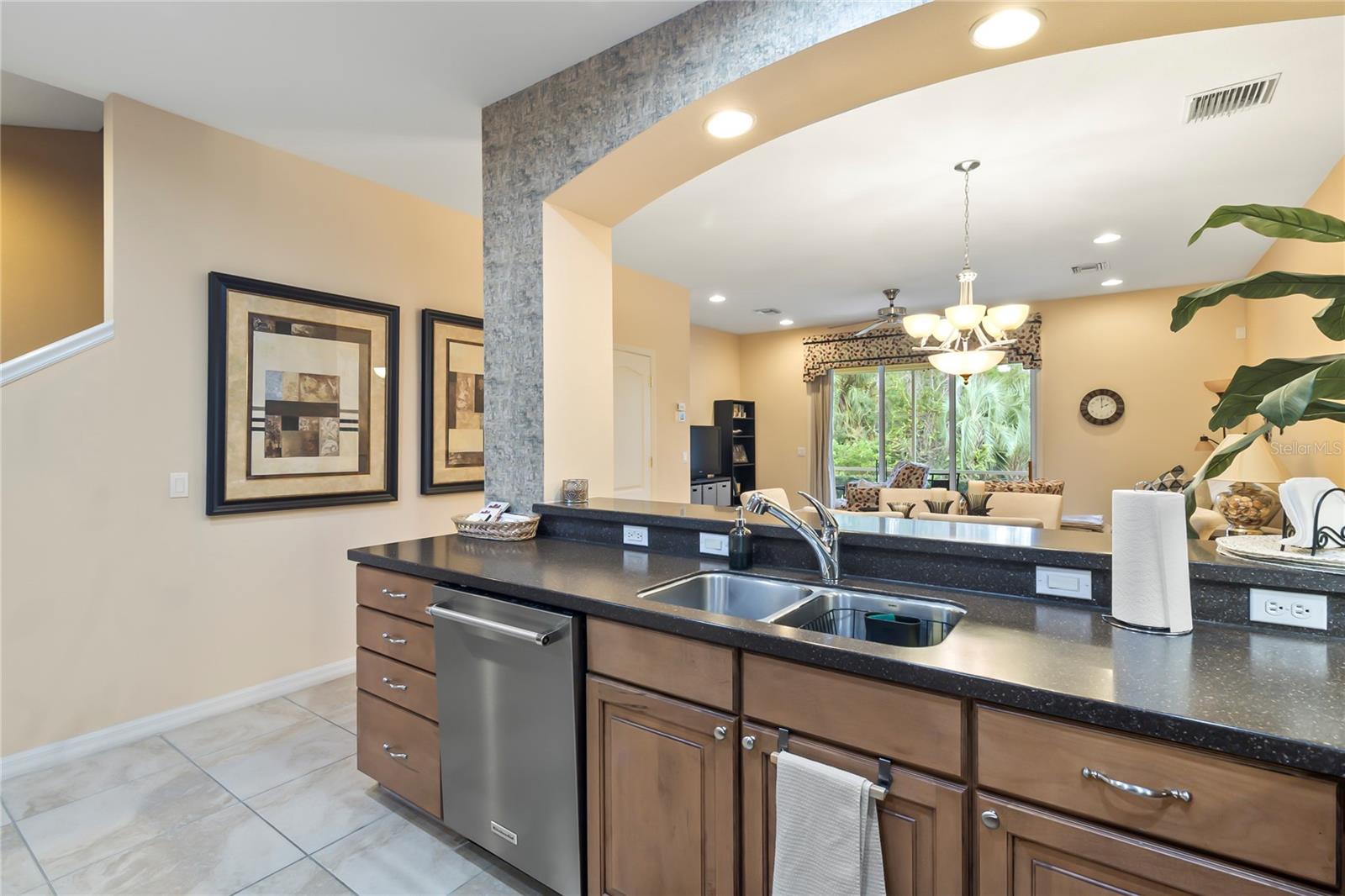 TOWNS AT LAKESIDE - Residential Lease