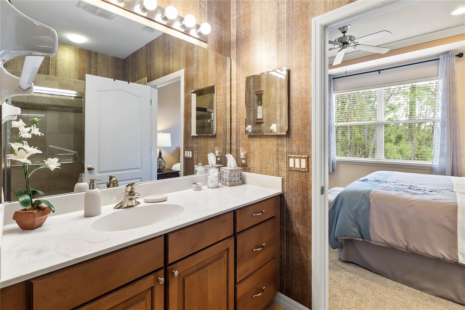 TOWNS AT LAKESIDE - Residential Lease