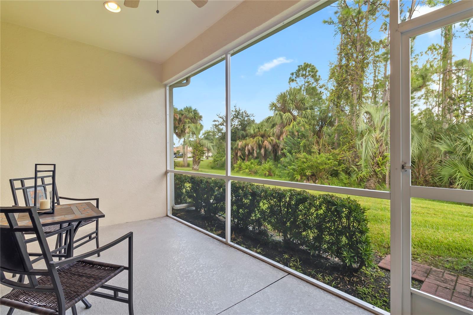 TOWNS AT LAKESIDE - Residential Lease