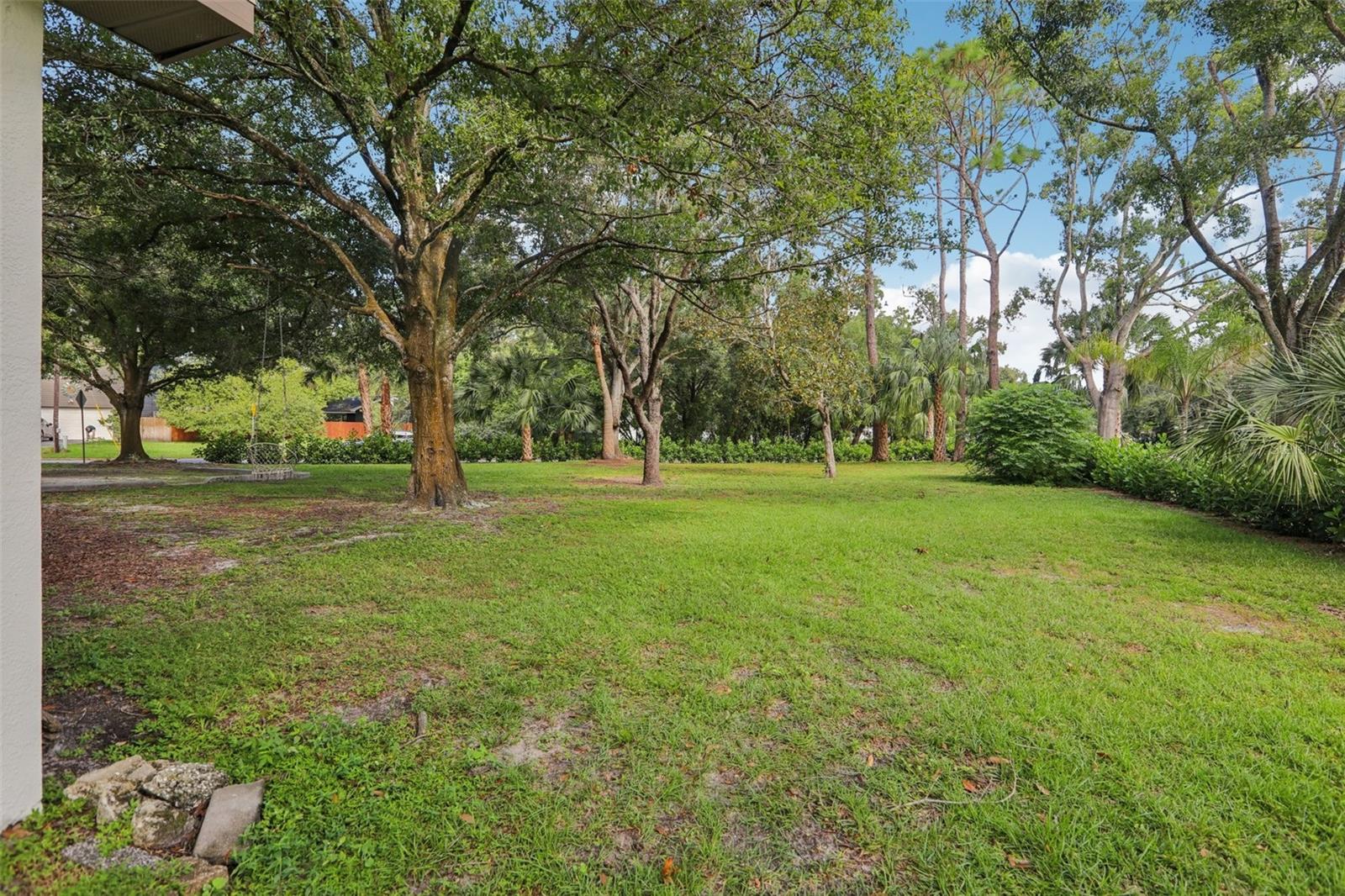 MONTICELLO PARK - Residential Income