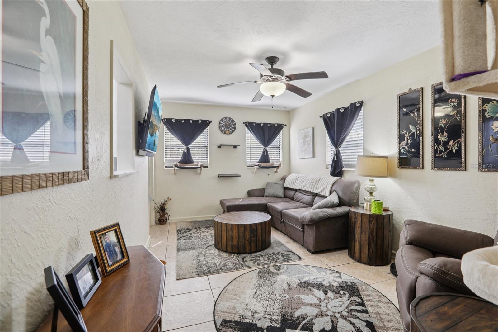MONTICELLO PARK - Residential Income