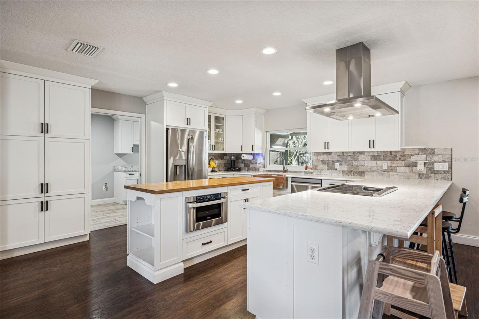 BAY HILL SEC 05 - Residential Lease