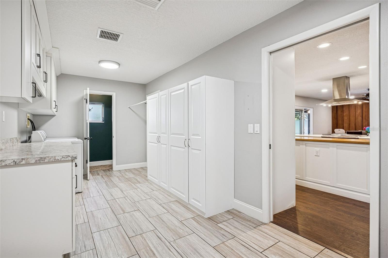 BAY HILL SEC 05 - Residential Lease