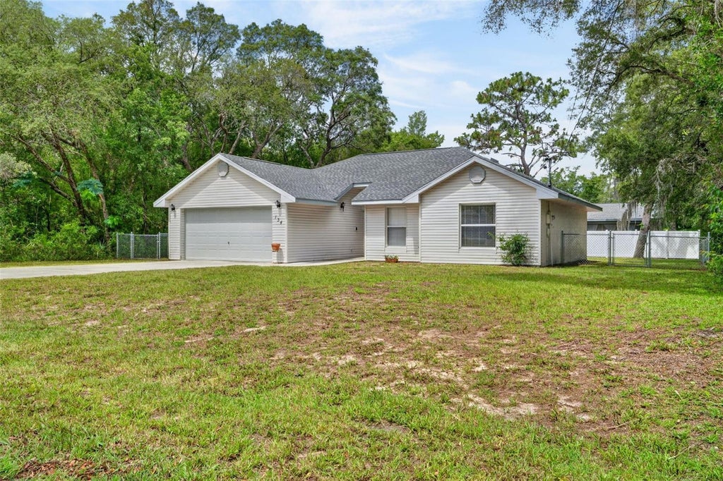 Photo of 134 S Fitzpatrick Avenue, Inverness, FL 34453 (MLS # OM726828)