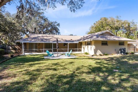 A home in WINTER SPRINGS