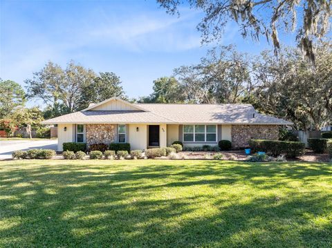 A home in WINTER SPRINGS