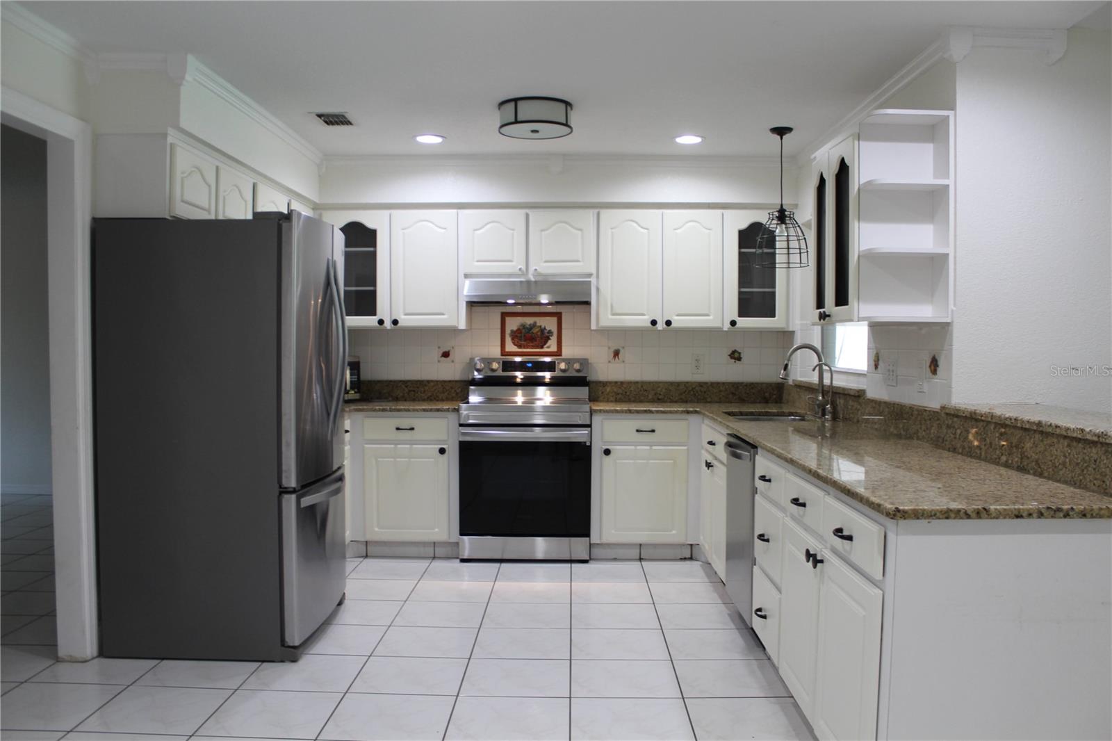 CARROLLWOOD SPGS UNIT 01 - Residential Lease