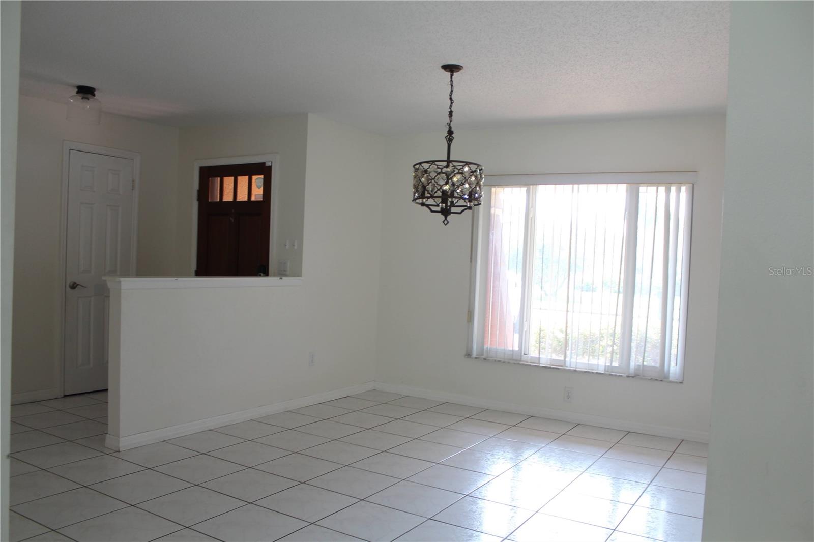 CARROLLWOOD SPGS UNIT 01 - Residential Lease