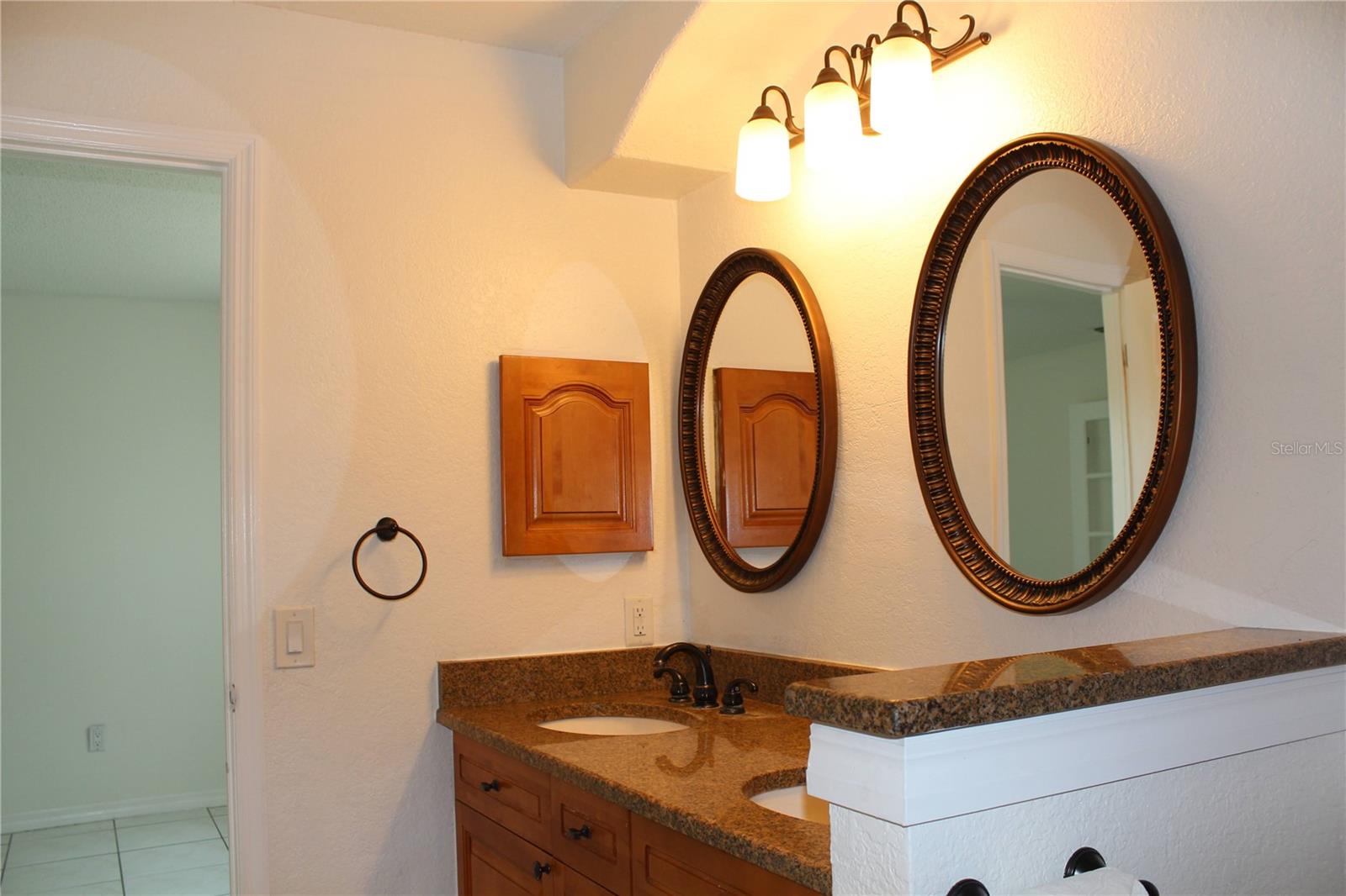 CARROLLWOOD SPGS UNIT 01 - Residential Lease