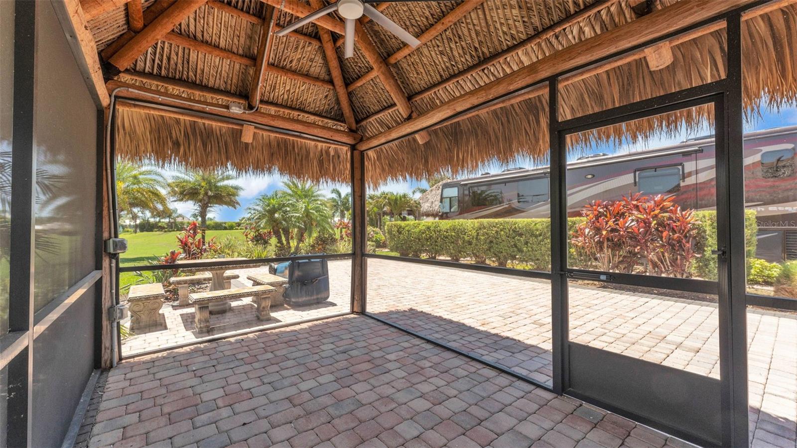 BAY LAKE RESIDENCE - Land