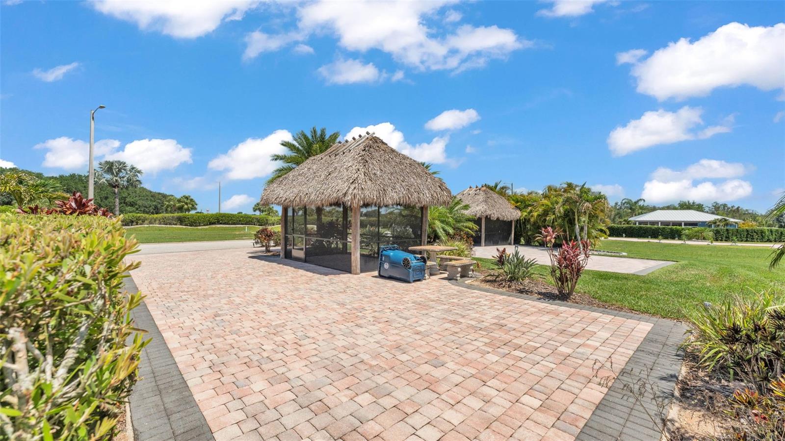 BAY LAKE RESIDENCE - Land