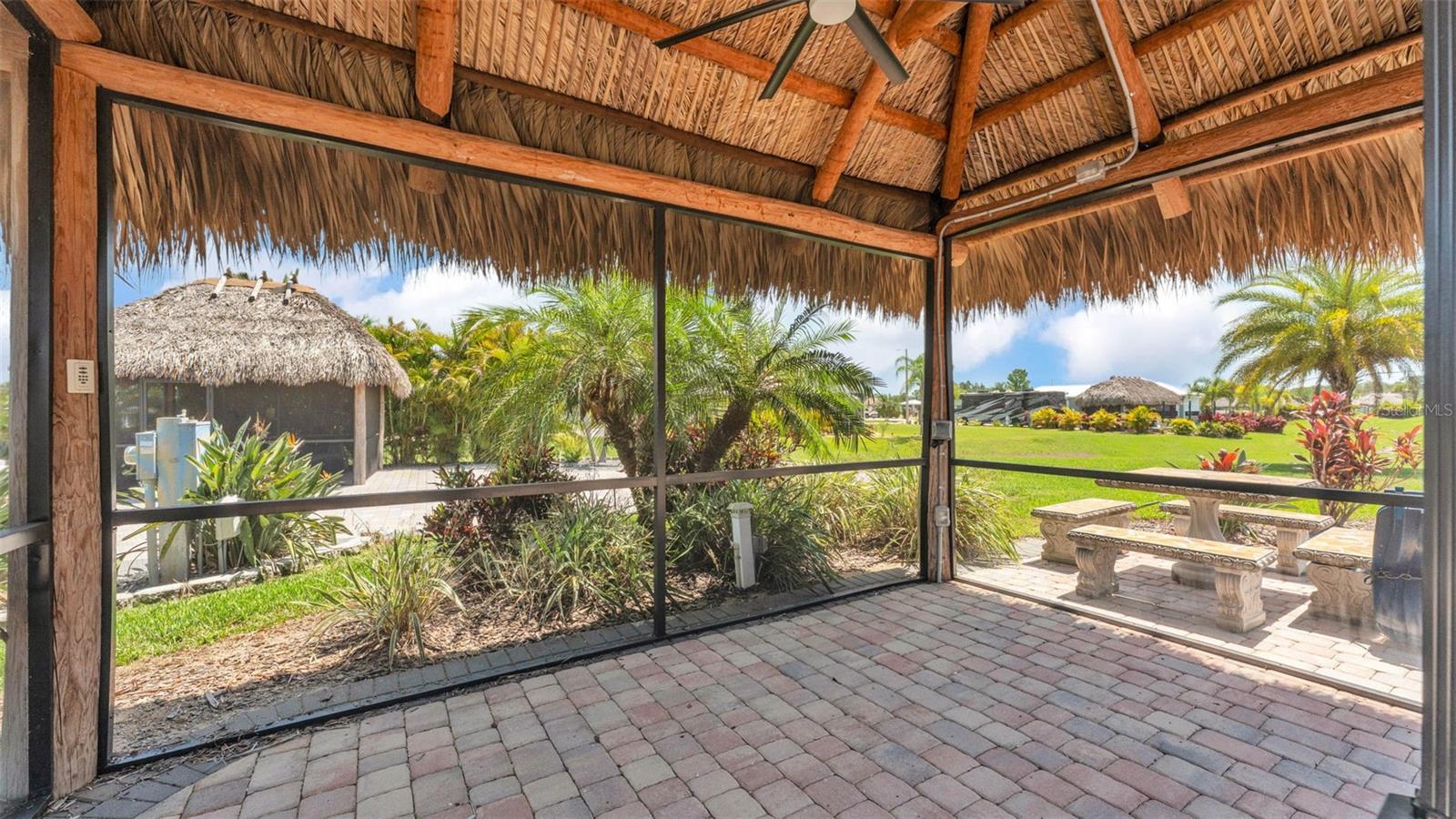 BAY LAKE RESIDENCE - Land