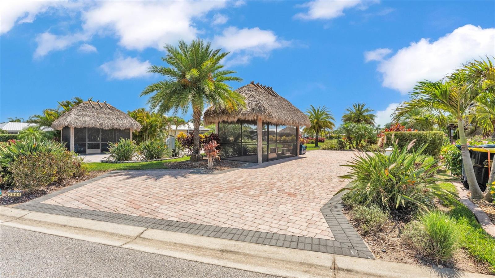 BAY LAKE RESIDENCE - Land