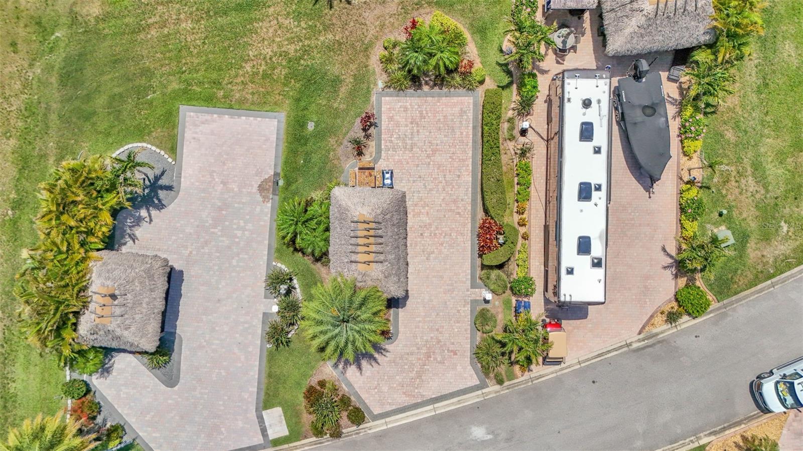 BAY LAKE RESIDENCE - Land