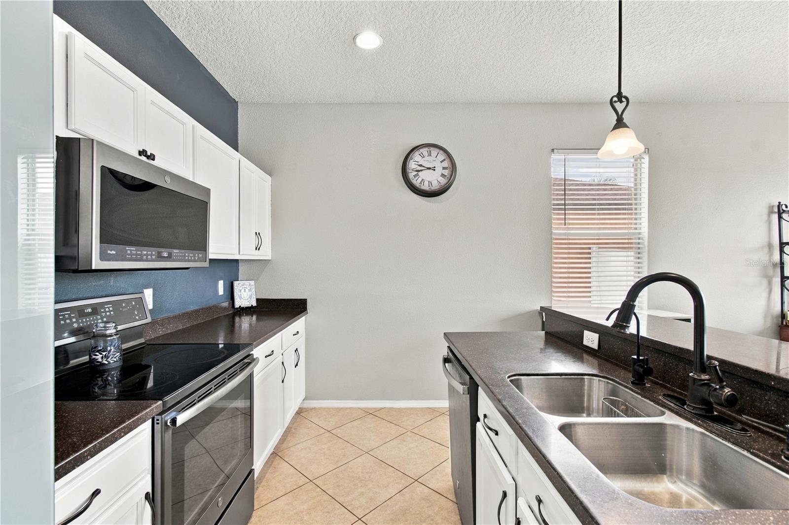 4429 STARLIGHT POINTE DRIVE