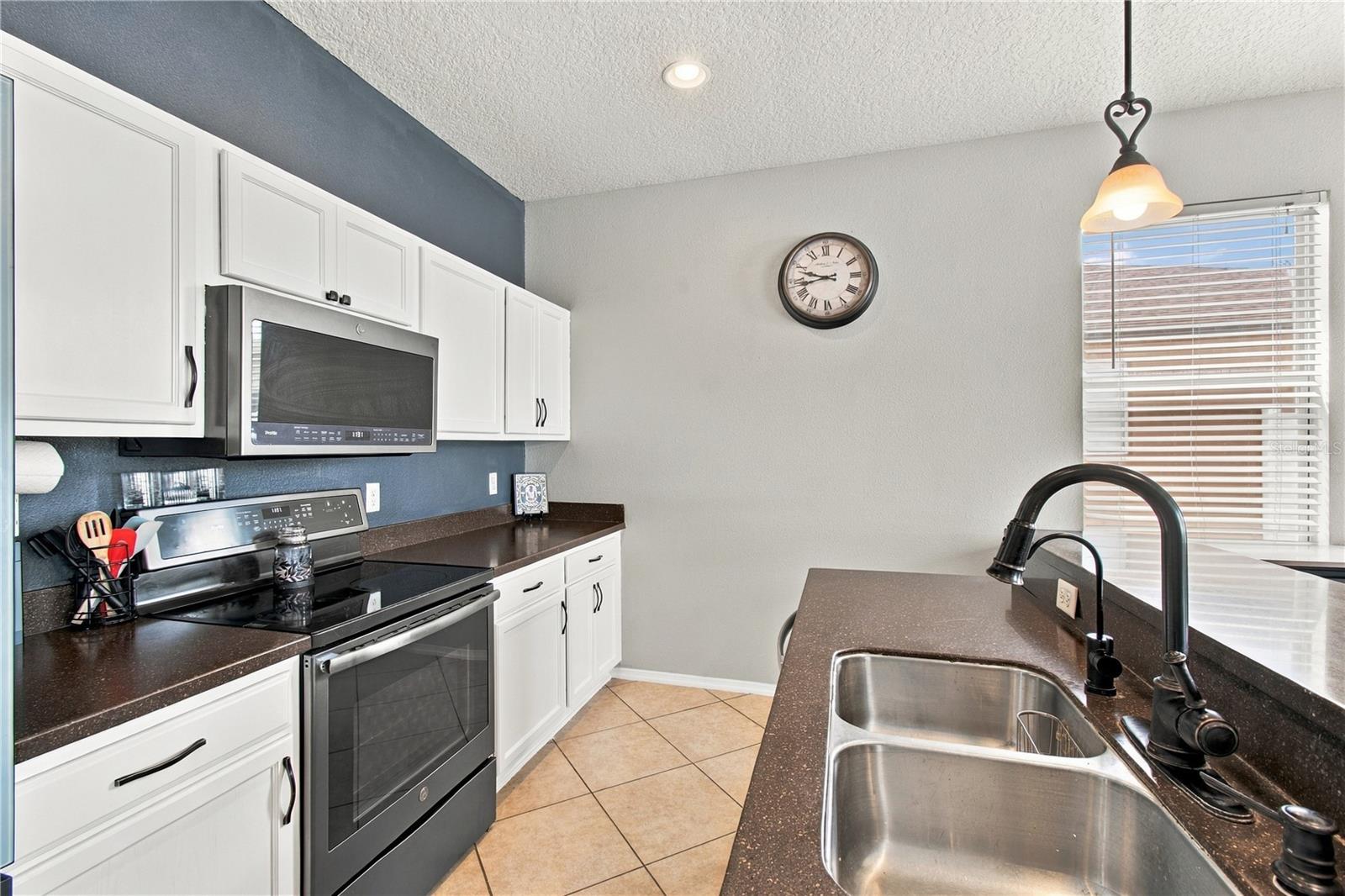 4429 STARLIGHT POINTE DRIVE