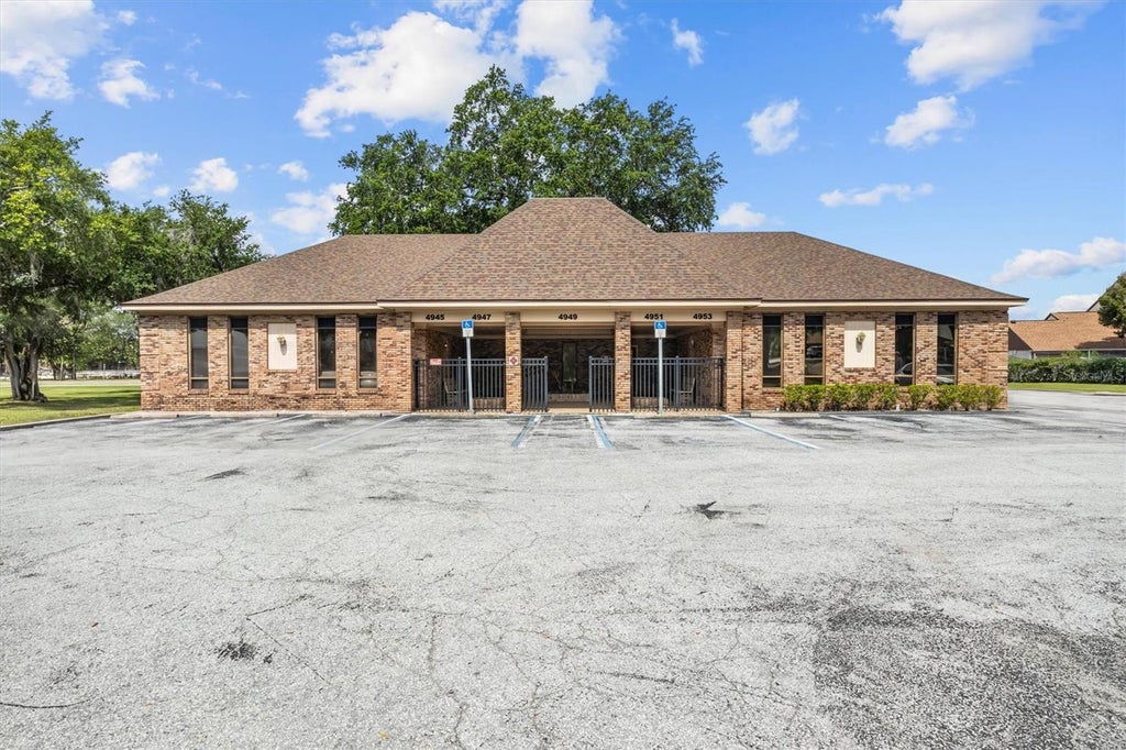 Photo of 4945 Southfork Drive, Lakeland, FL 33813 (MLS # L4962711)