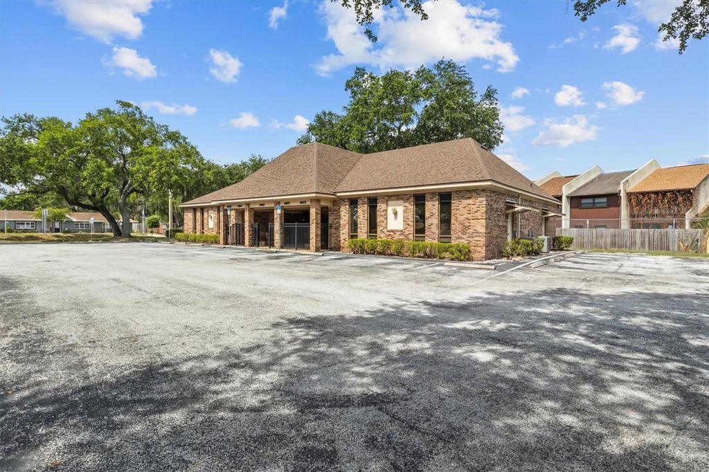 Photo of 4945 Southfork Drive, Lakeland, FL 33813 (MLS # L4962711)