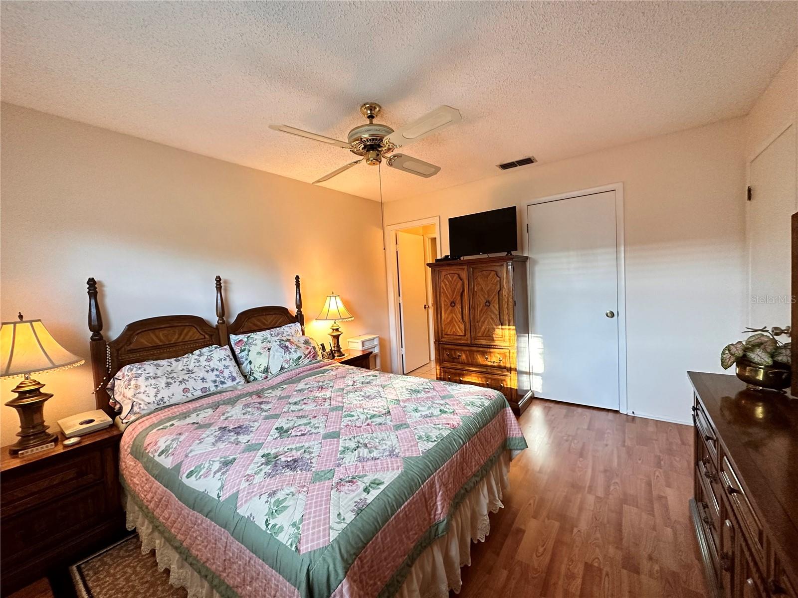 VILLAGE WOODS CONDO PH 02 - Residential