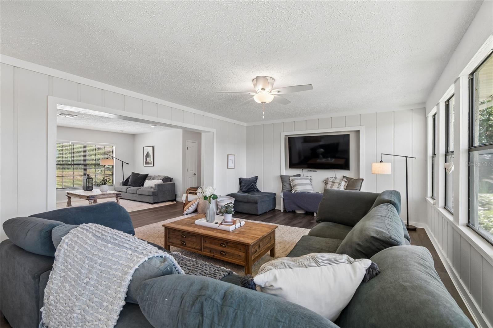 RAINBOW TERRACE - Residential