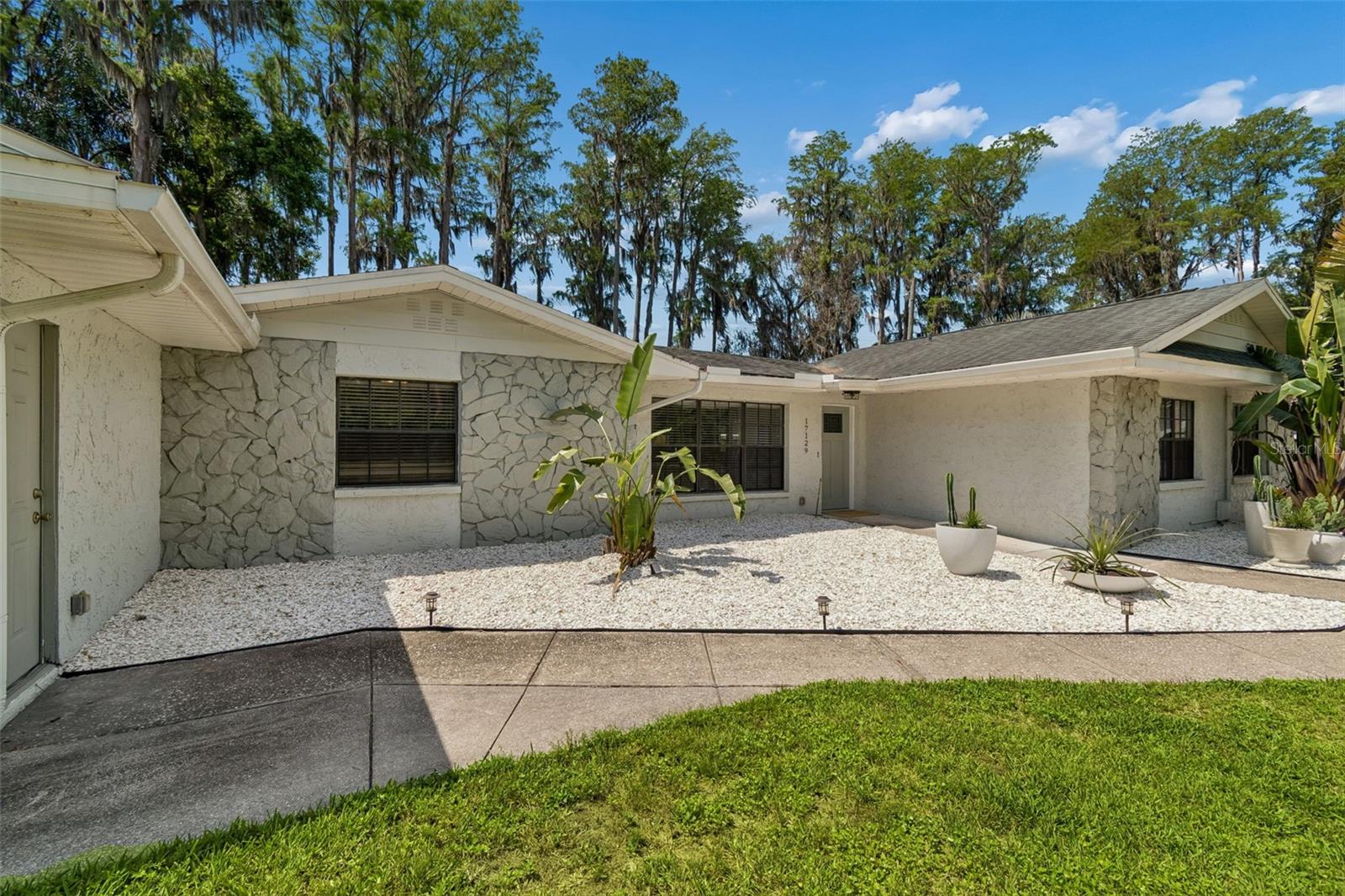 RAINBOW TERRACE - Residential