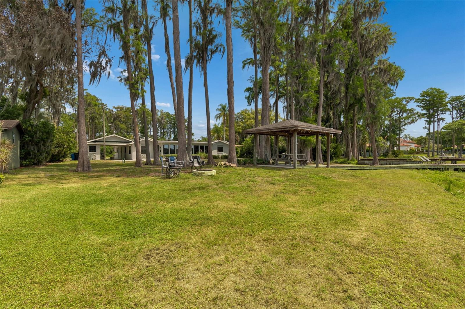 RAINBOW TERRACE - Residential