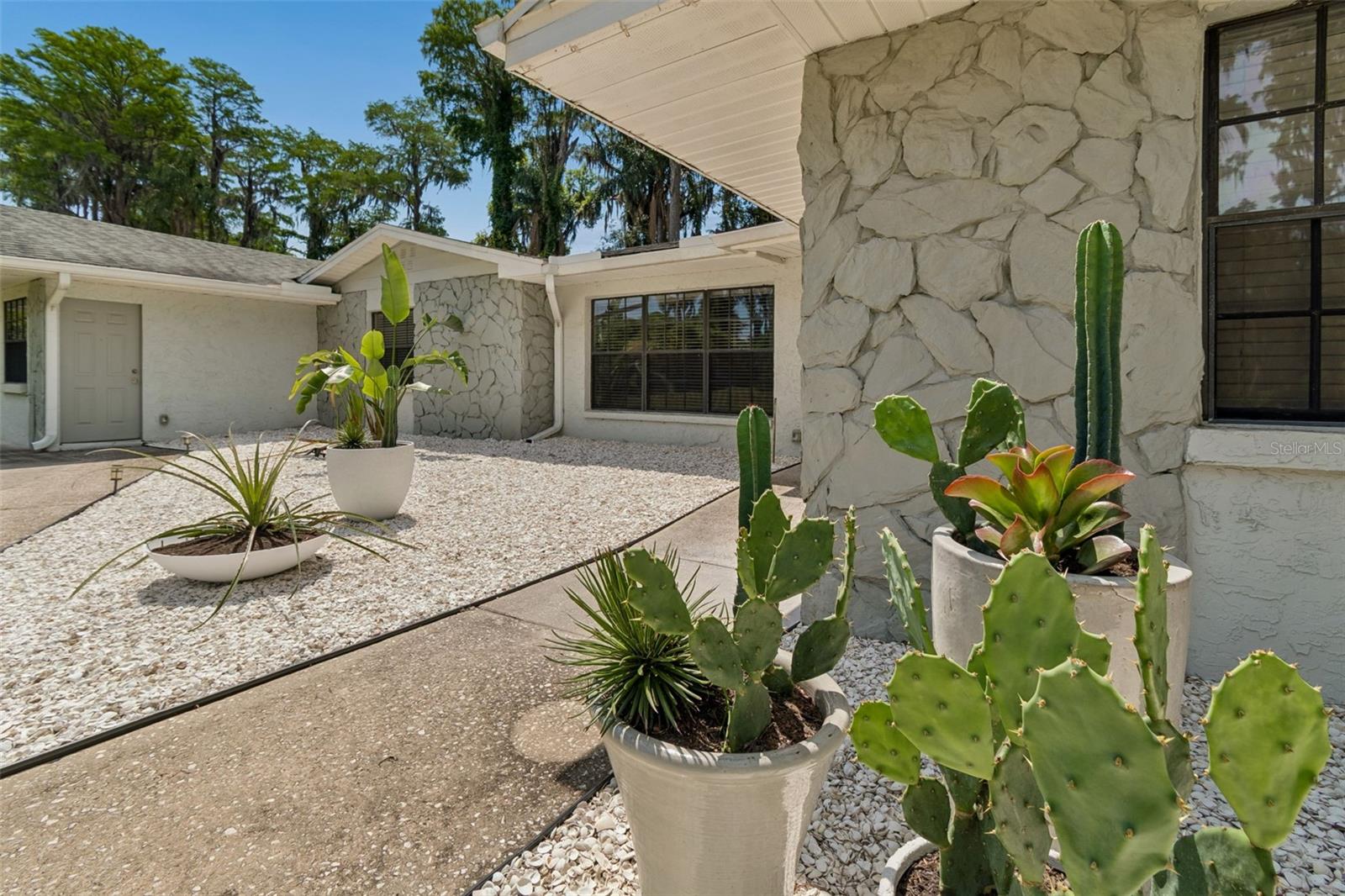 RAINBOW TERRACE - Residential