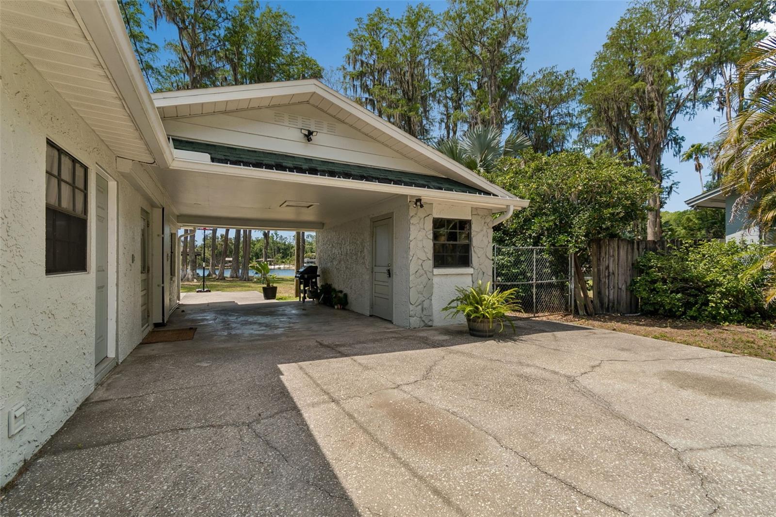 RAINBOW TERRACE - Residential
