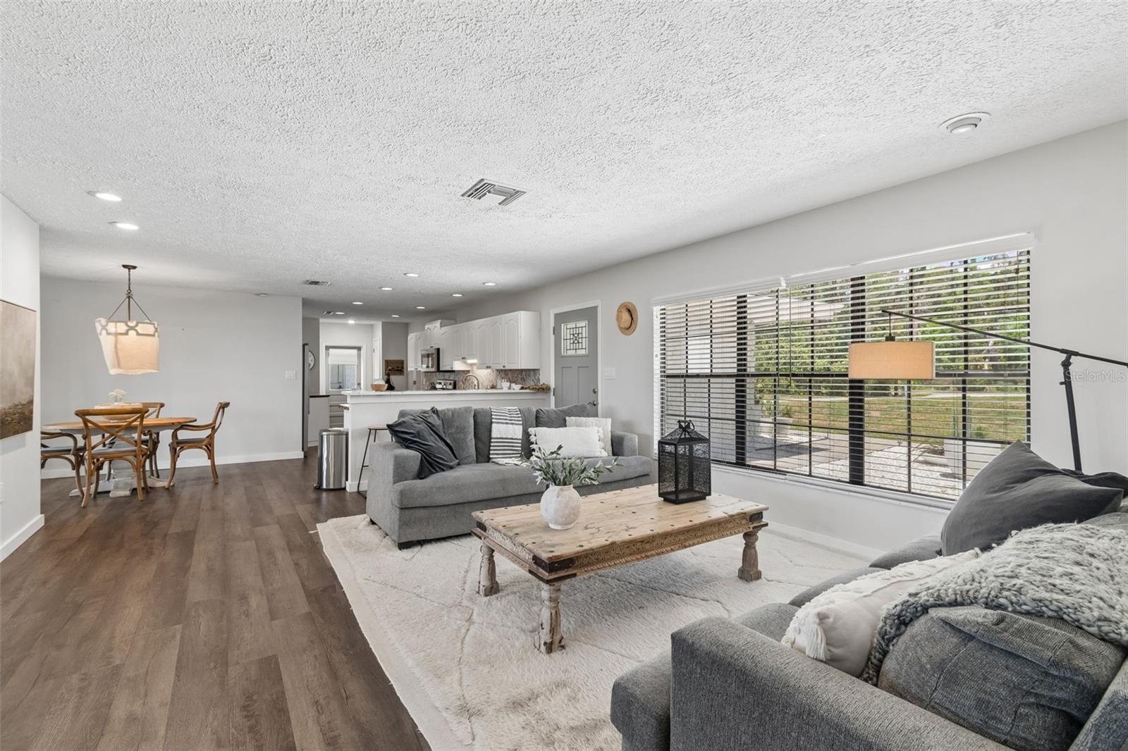 RAINBOW TERRACE - Residential