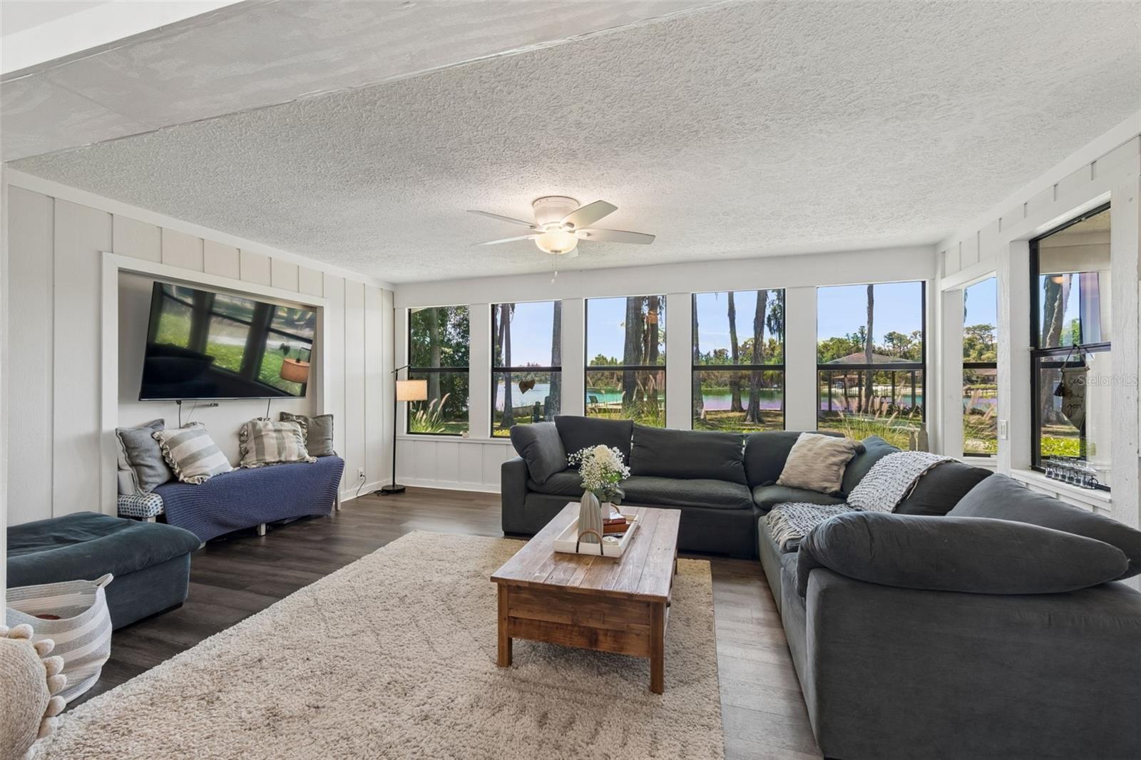 RAINBOW TERRACE - Residential
