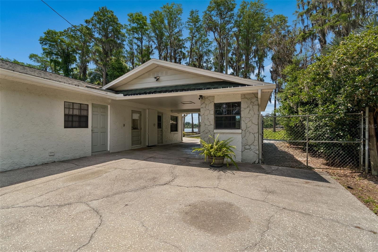 RAINBOW TERRACE - Residential