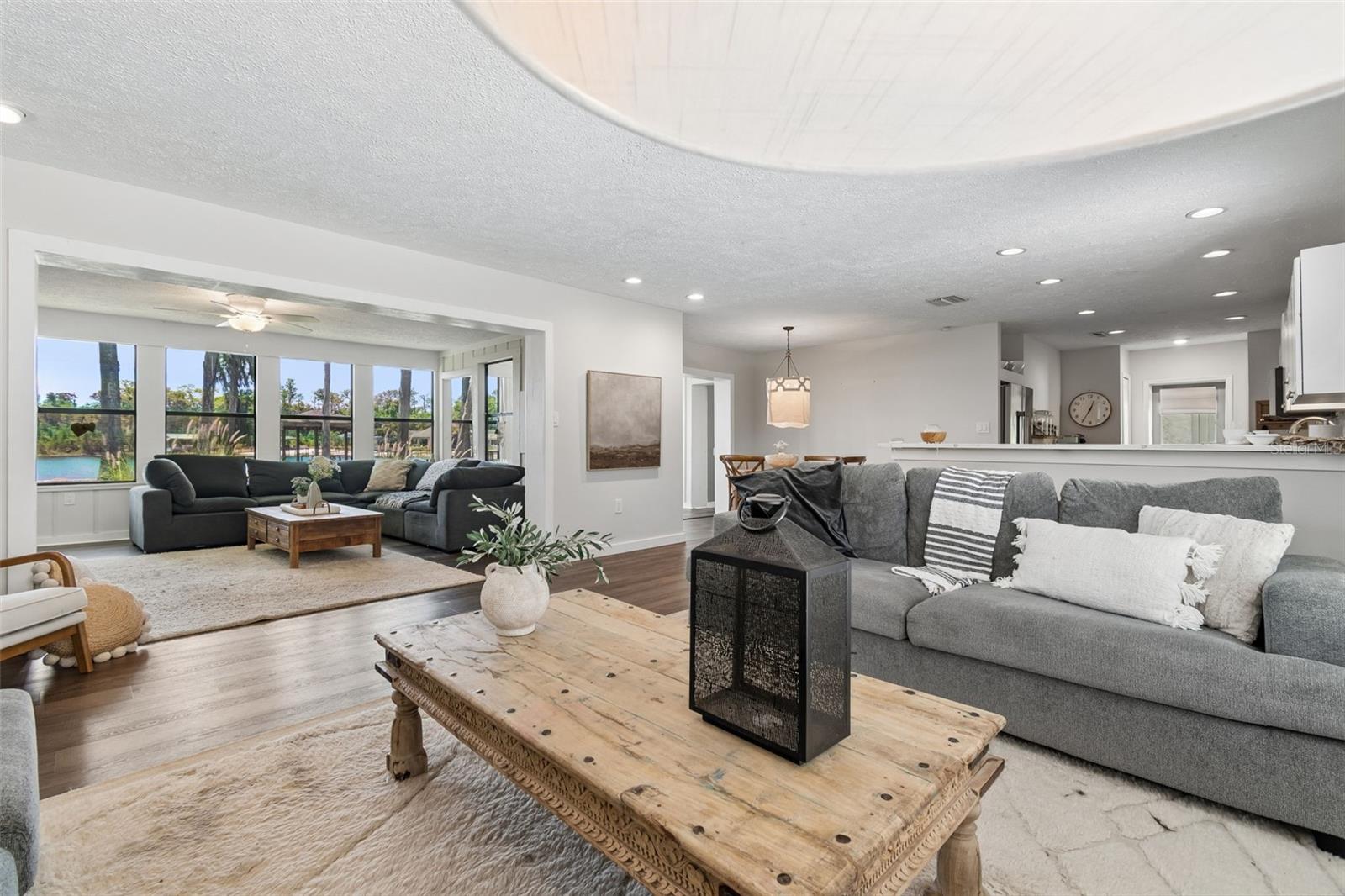 RAINBOW TERRACE - Residential
