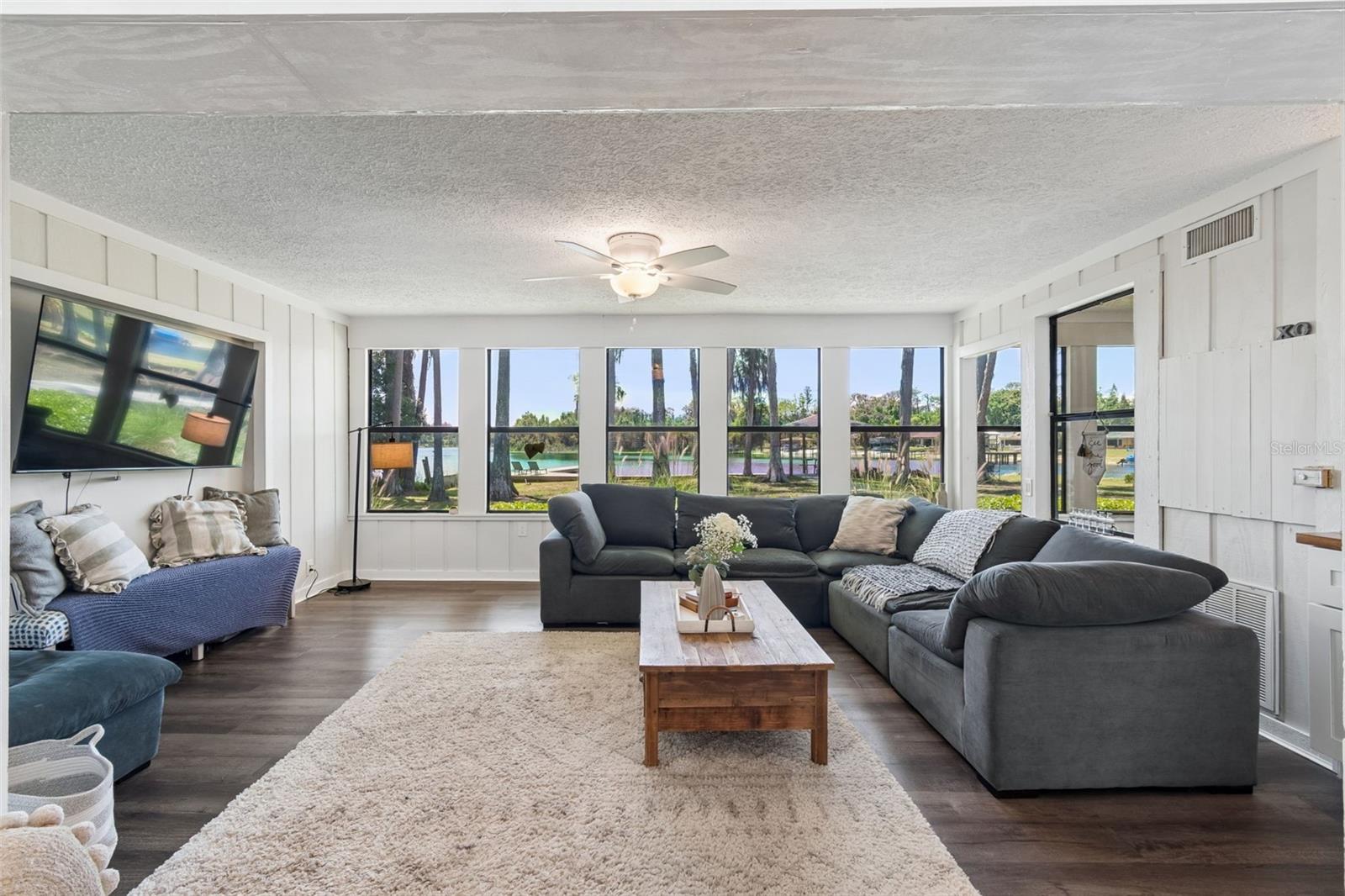 RAINBOW TERRACE - Residential